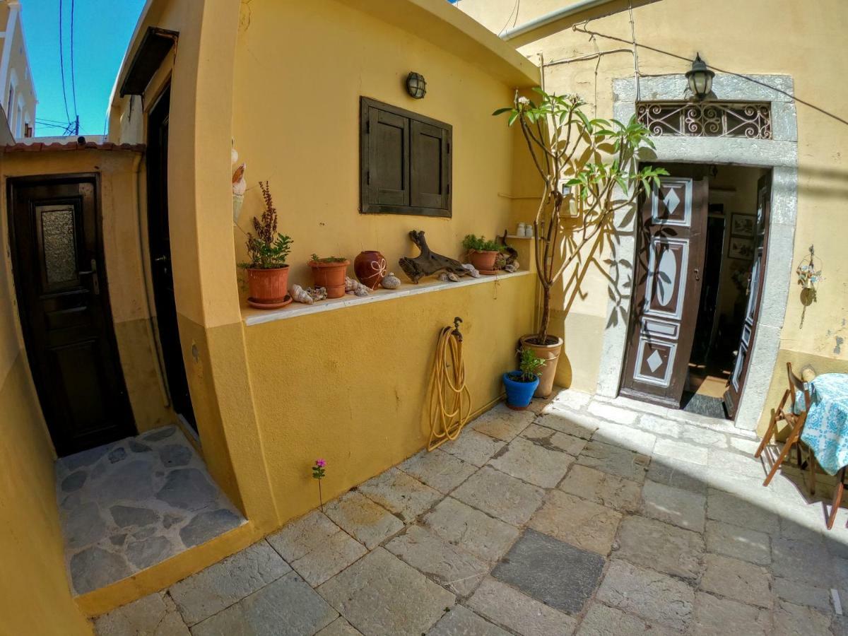 シミ Moschos Mansionヴィラ エクステリア 写真
