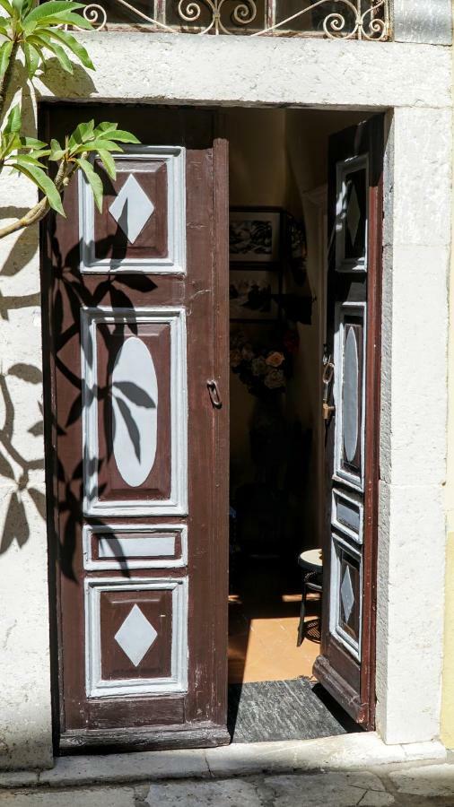 シミ Moschos Mansionヴィラ エクステリア 写真